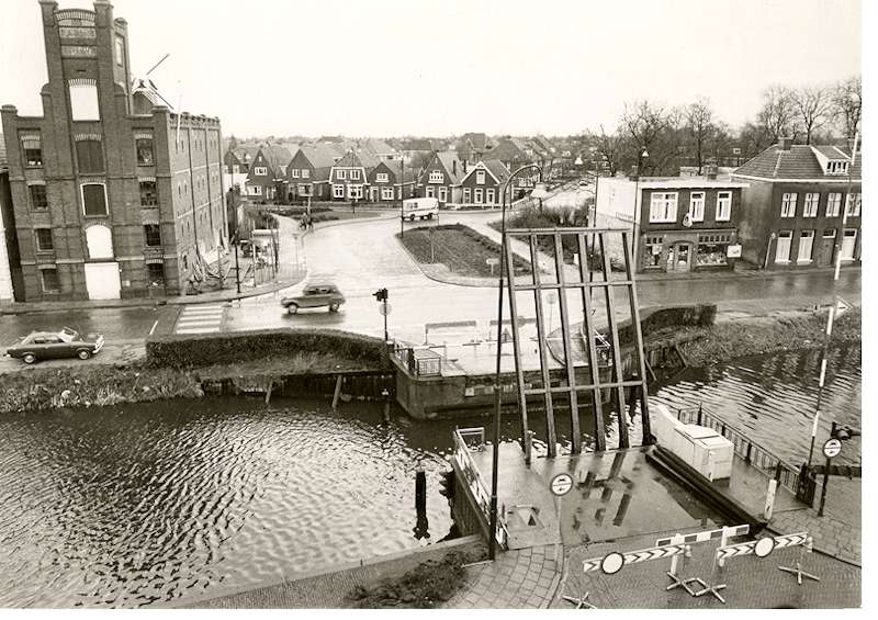 Stationsbrug naar Fok en Woltmanstraat 1975
